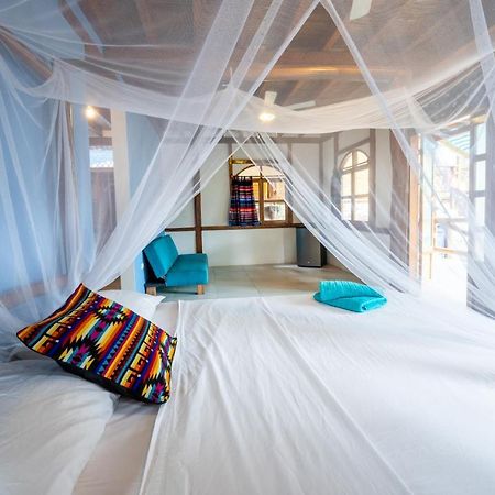 Casa Del Sol Hostel Montañita Екстериор снимка