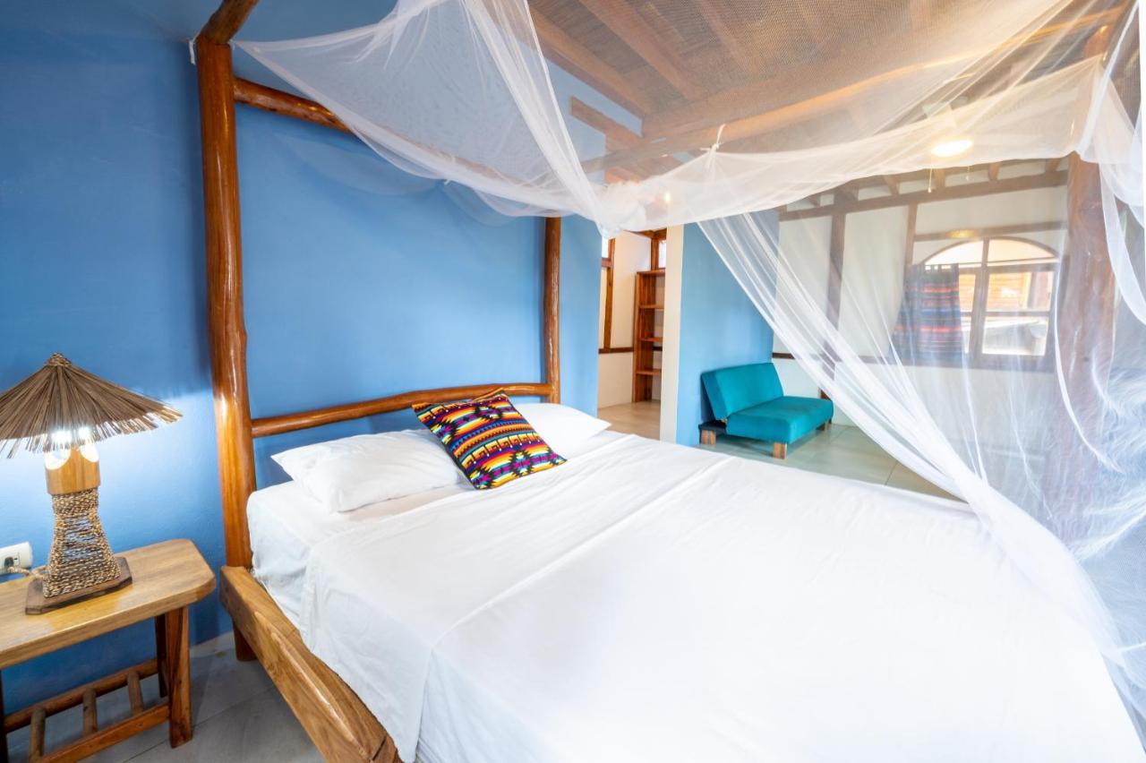 Casa Del Sol Hostel Montañita Екстериор снимка
