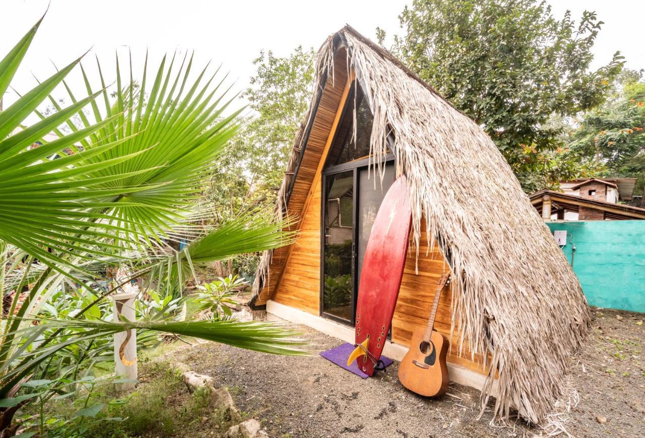 Casa Del Sol Hostel Montañita Екстериор снимка