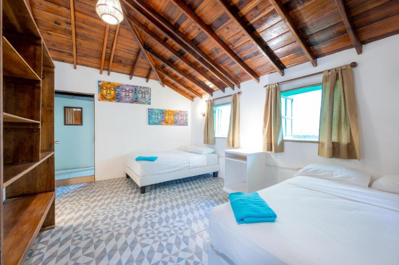 Casa Del Sol Hostel Montañita Екстериор снимка