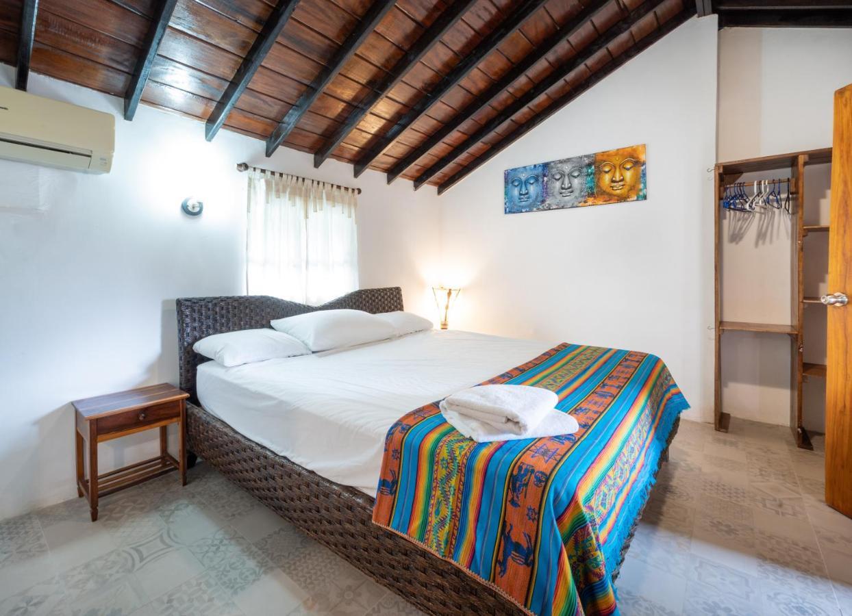 Casa Del Sol Hostel Montañita Екстериор снимка