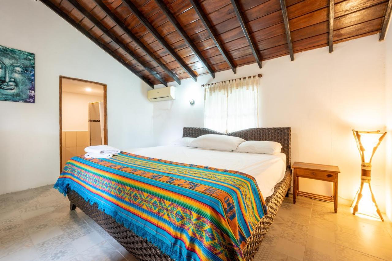 Casa Del Sol Hostel Montañita Екстериор снимка