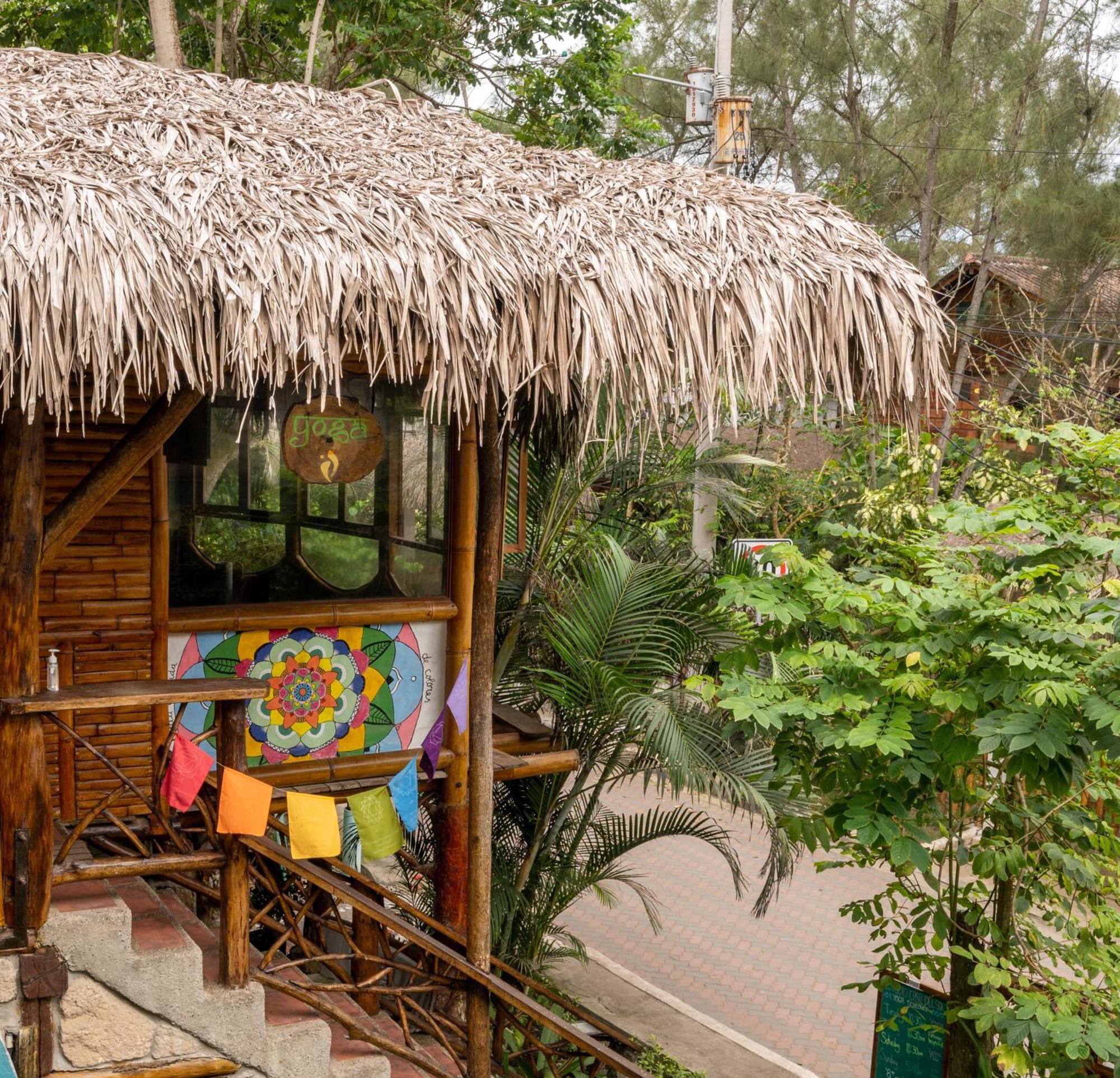 Casa Del Sol Hostel Montañita Стая снимка