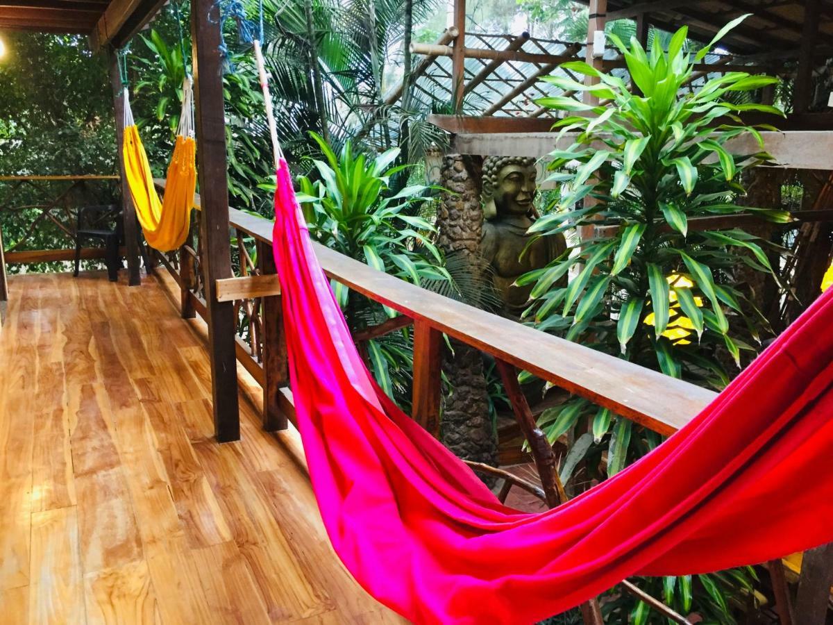 Casa Del Sol Hostel Montañita Екстериор снимка